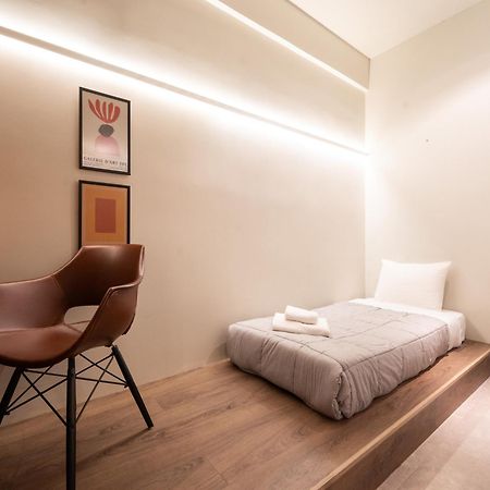 A Place 4U No6 - City Escape With Balcony Lounge & Open Living Space Athén Kültér fotó