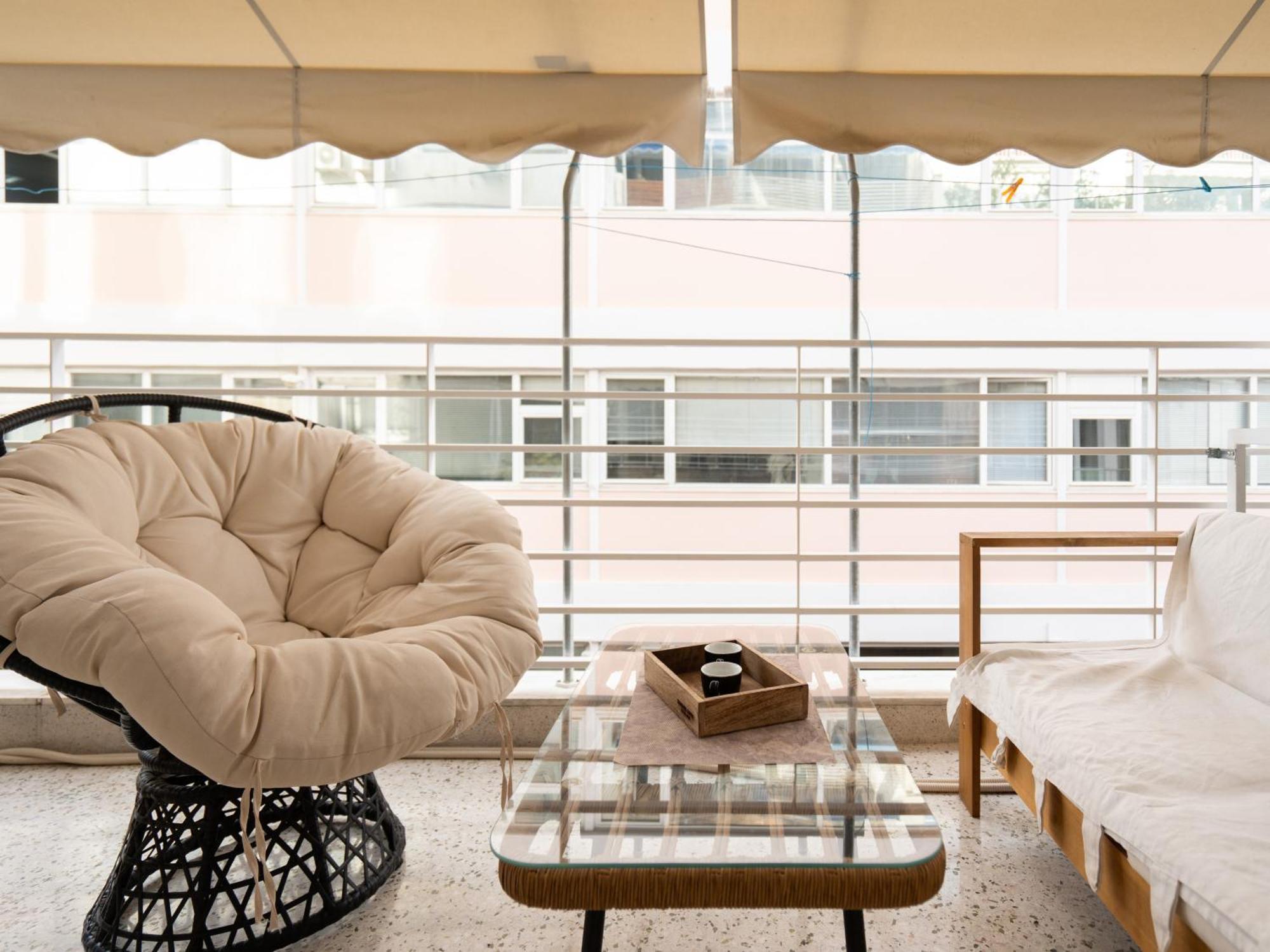 A Place 4U No6 - City Escape With Balcony Lounge & Open Living Space Athén Kültér fotó